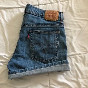 ❗️ SOLD ❗️Vintage High Waisted Levi Shorts